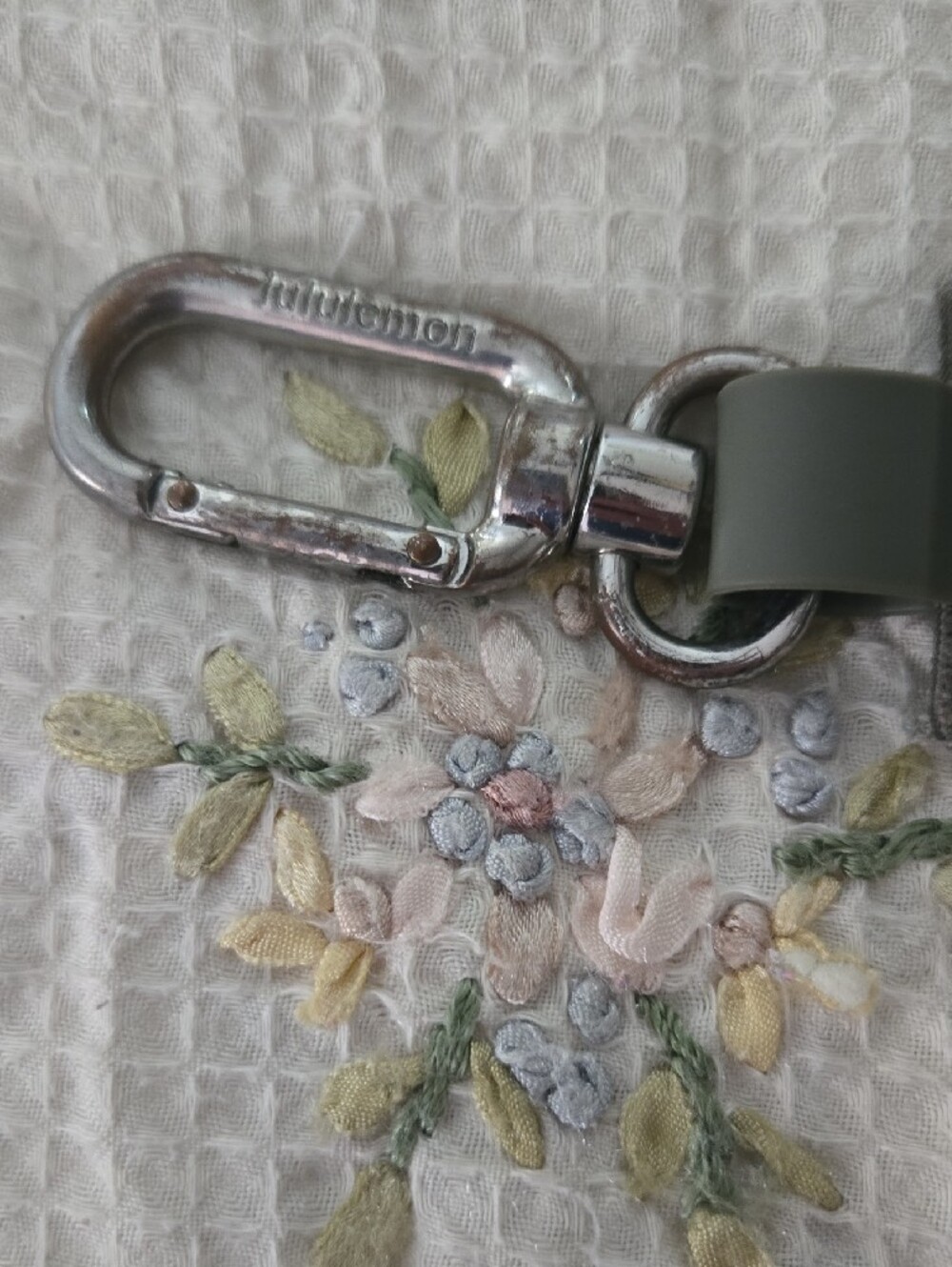 Lulu Lemon Key Chain - Picture 4 of 4